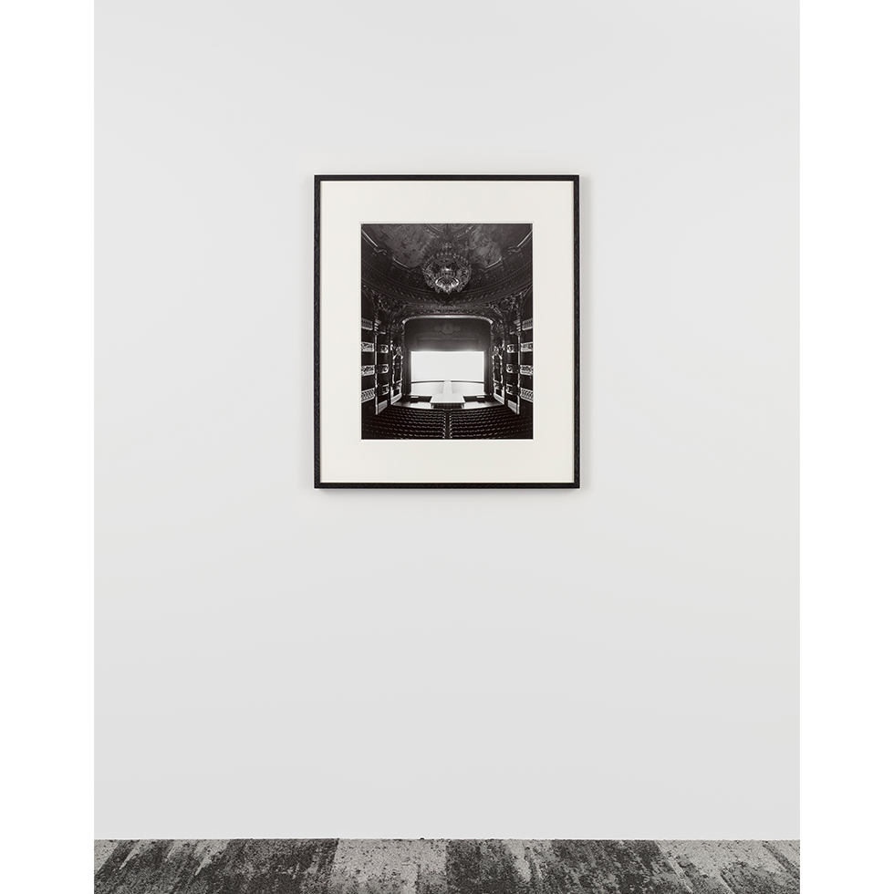 <a href="https://ueshima-collection.com/en/artist-list/10" style="color:inherit">HIROSHI SUGIMOTO</a>:Palais Garnier, Paris
