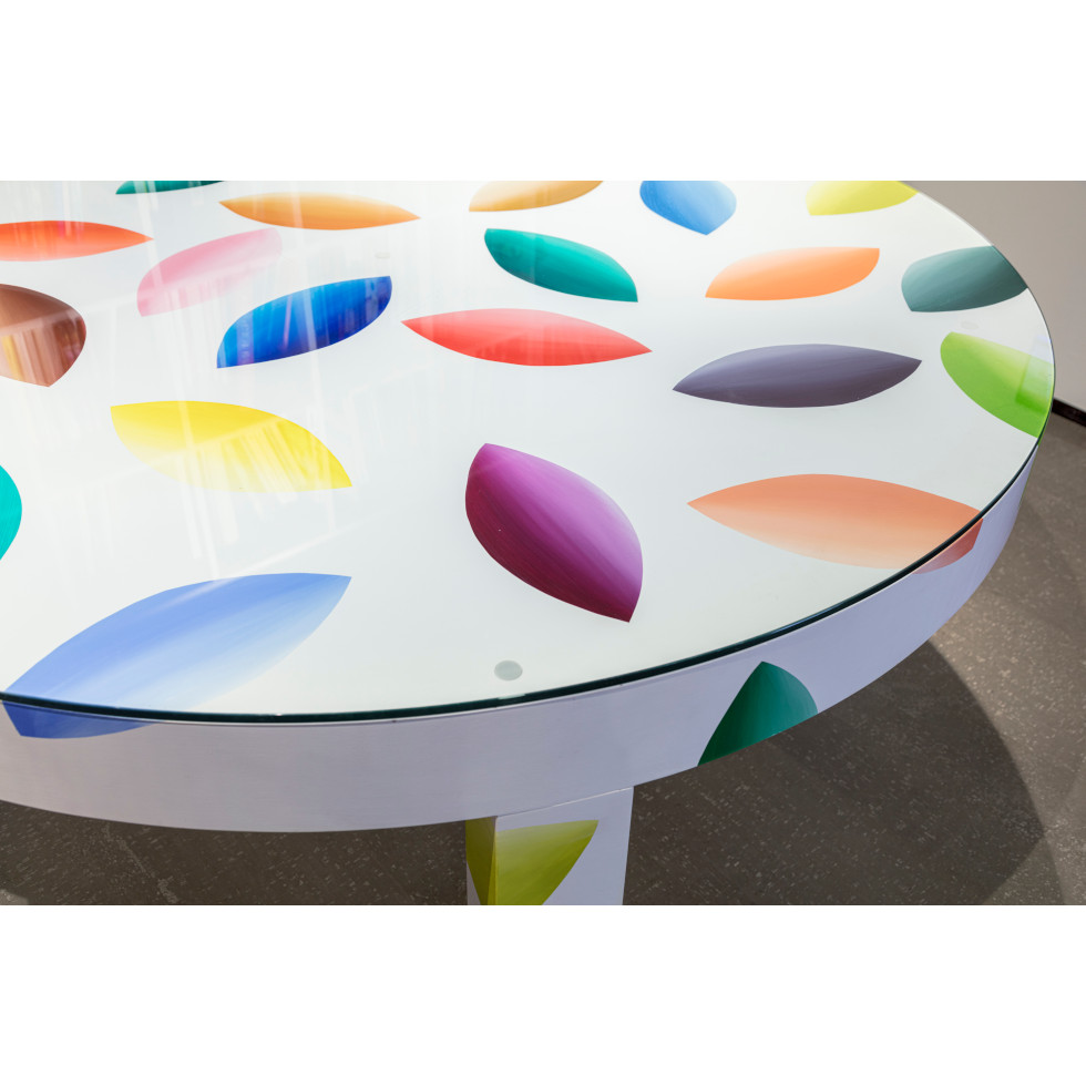 <a href="https://ueshima-collection.com/en/artist-list/230" style="color:inherit">NICOLAS PARTY</a>:Almond Pattern Table