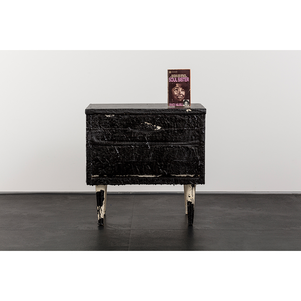 <a href="https://ueshima-collection.com/artist-list/130" style="color:inherit">THEASTER GATES</a>:Night Stand for Soul Sister