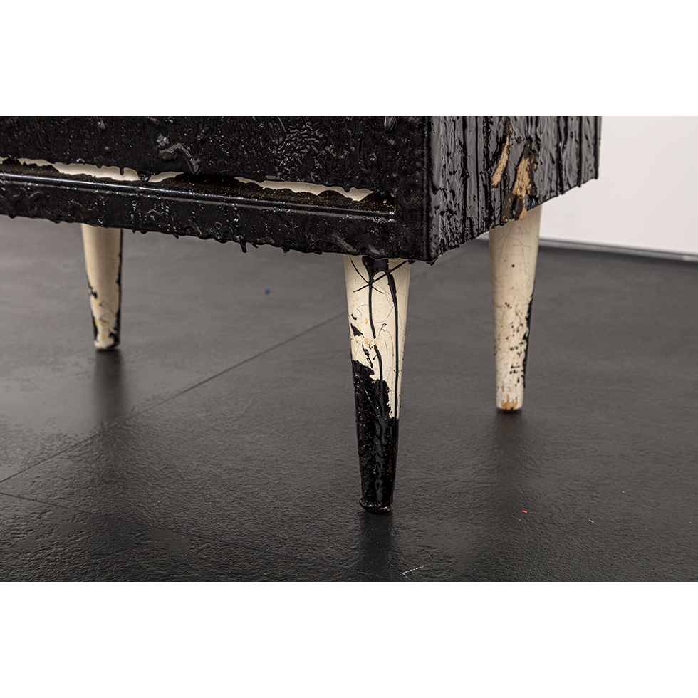 <a href="https://ueshima-collection.com/artist-list/130" style="color:inherit">THEASTER GATES</a>:Night Stand for Soul Sister