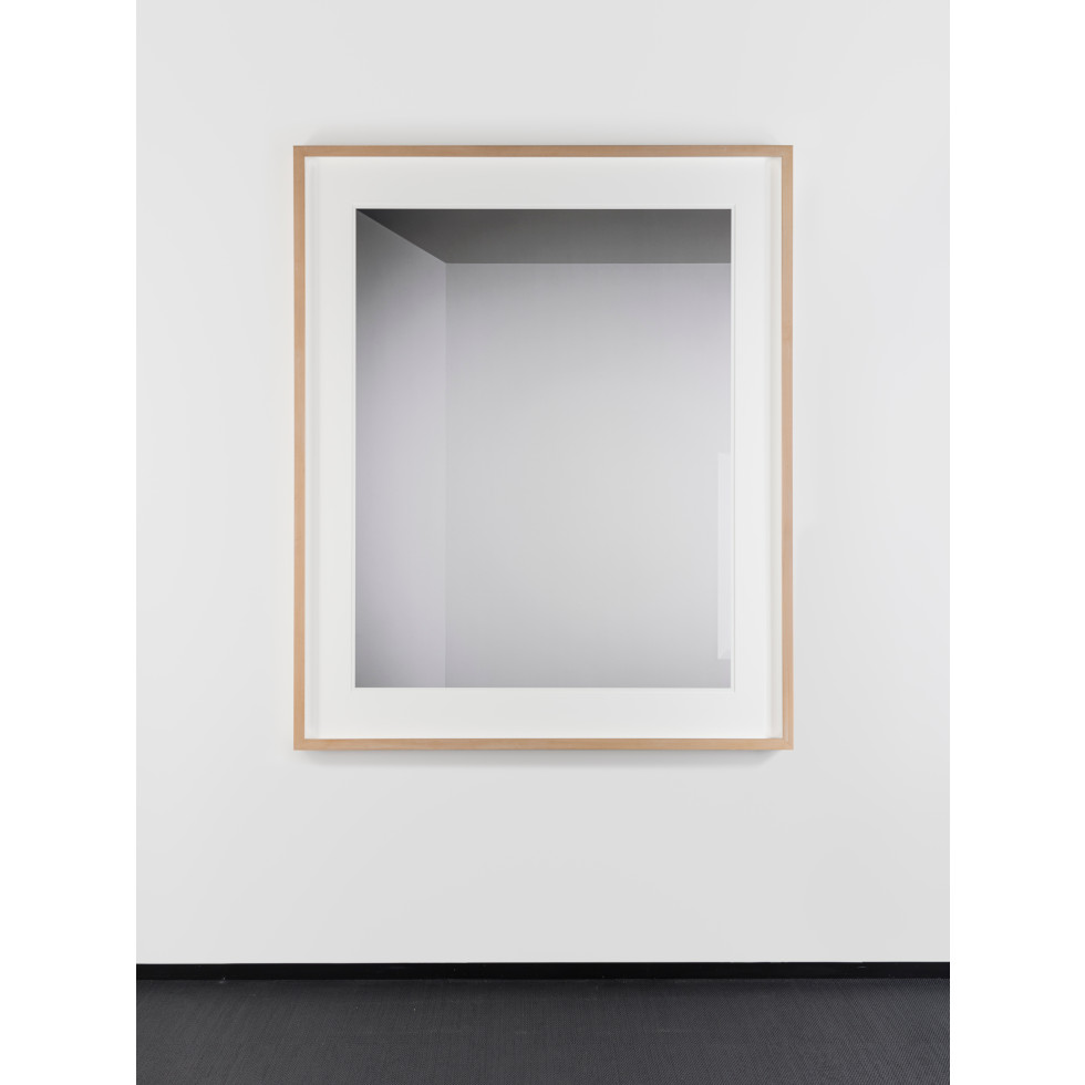 <a href="https://ueshima-collection.com/en/artist-list/10" style="color:inherit">HIROSHI SUGIMOTO</a>:Colors of Shadow C1017